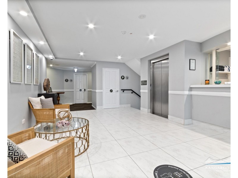 230/85 Deakin Street, Kangaroo Point QLD 4169