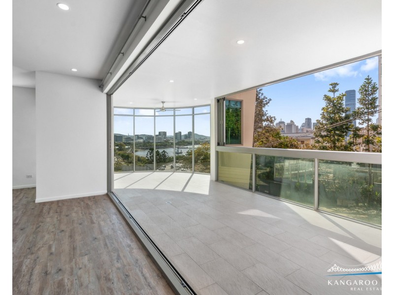30 Ellis Street, Kangaroo Point QLD 4169