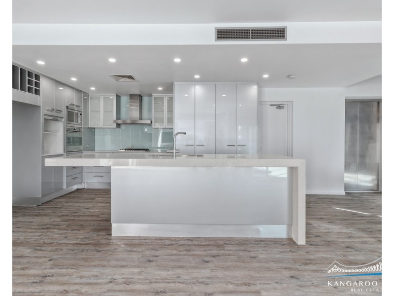 30 Ellis Street, Kangaroo Point QLD 4169