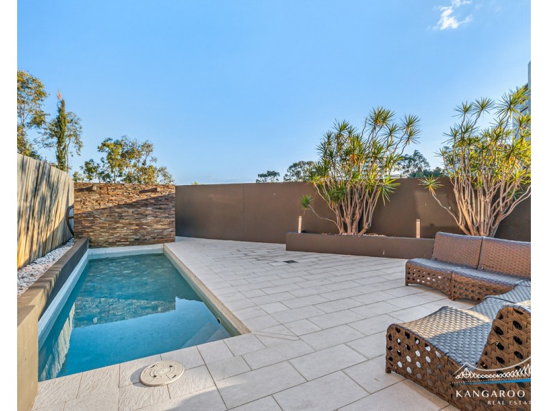 30 Ellis Street, Kangaroo Point QLD 4169
