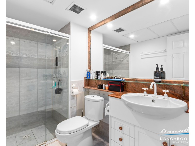 24/10 Park Avenue, Kangaroo Point QLD 4169