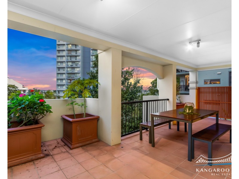 20/64 Lambert Street, Kangaroo Point QLD 4169