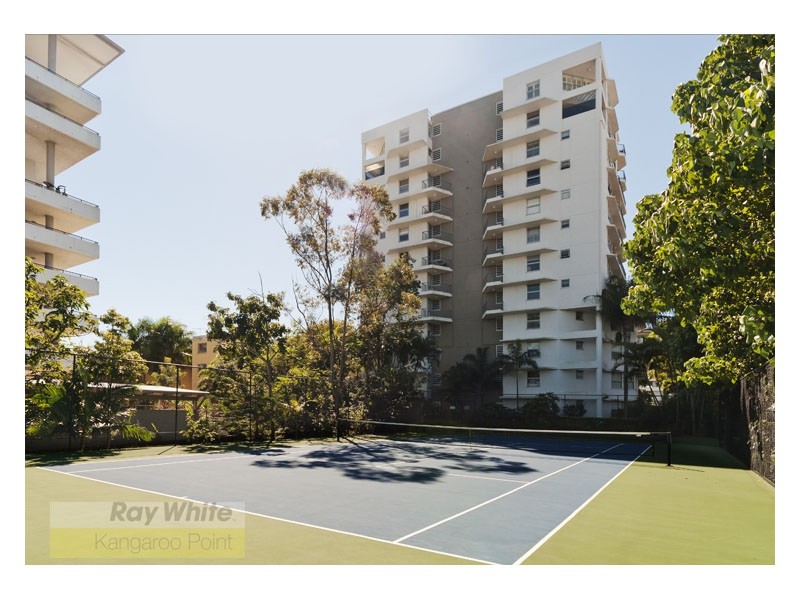 55 Thorn Street, Kangaroo Point QLD 4169