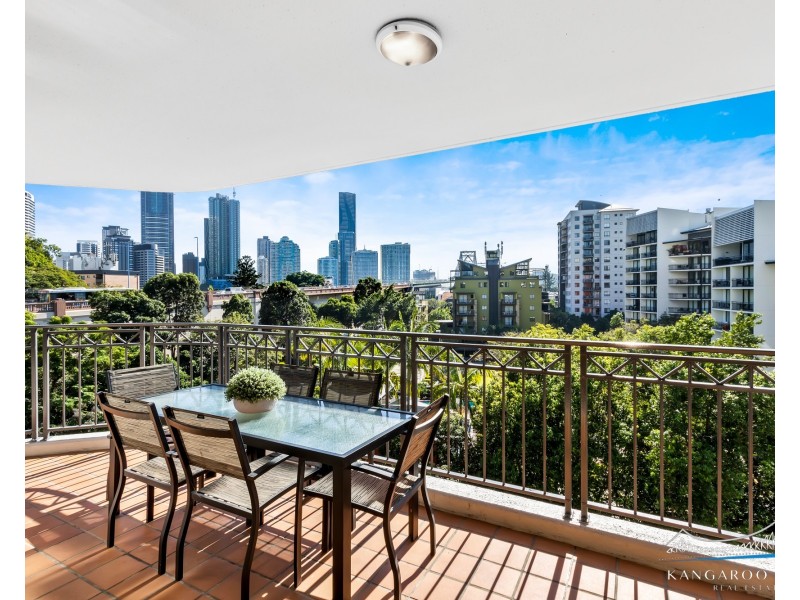 21/1 Goodwin Street, Kangaroo Point QLD 4169
