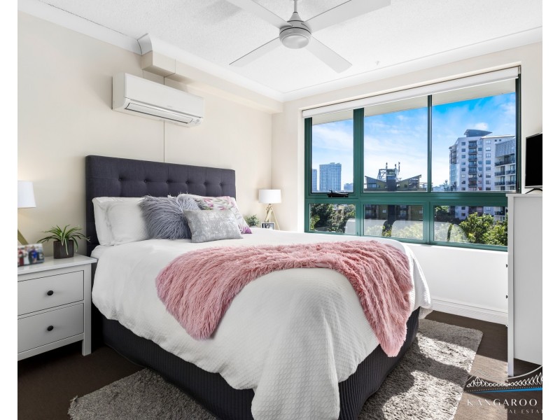 21/1 Goodwin Street, Kangaroo Point QLD 4169