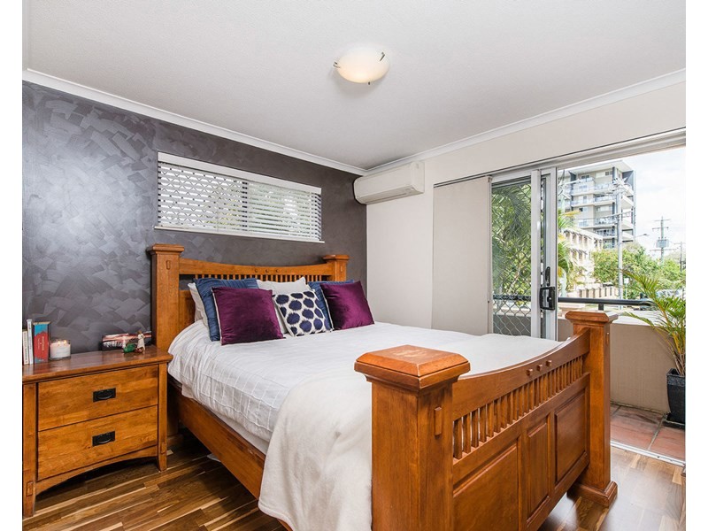 56 Thorn Street, Kangaroo Point QLD 4169