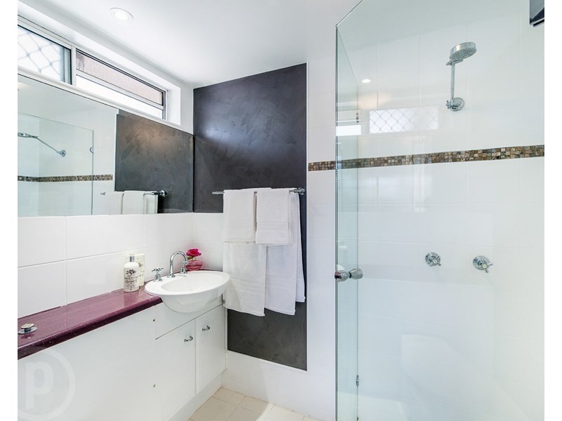 56 Thorn Street, Kangaroo Point QLD 4169