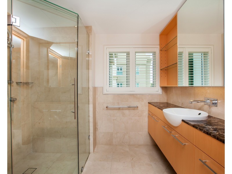 16N/39 Castlebar Street, Kangaroo Point QLD 4169