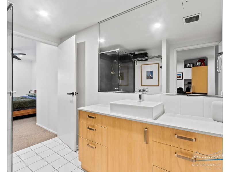 65/15 Goodwin Street, Kangaroo Point QLD 4169