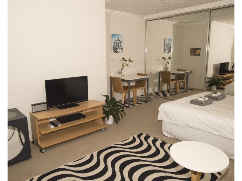 803 Stanley Street, Woolloongabba QLD 4102