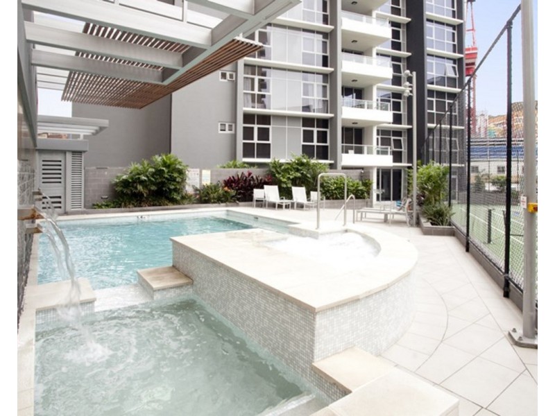 30 Macrossan Street, Brisbane City QLD 4000
