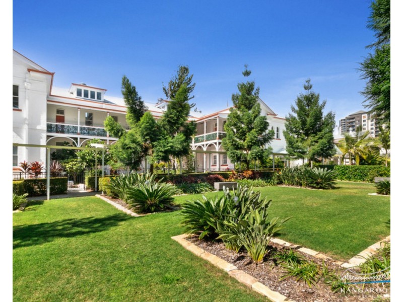 25 Anderson Street, Kangaroo Point QLD 4169