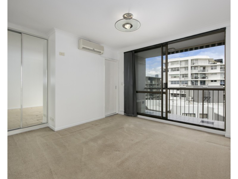 89 Thorn Street, Kangaroo Point QLD 4169
