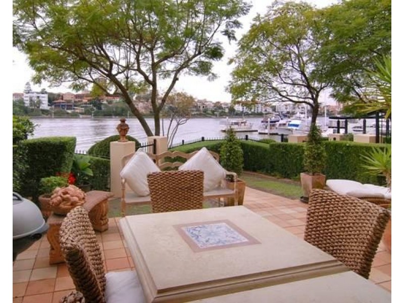 50 Rotherham Street, Kangaroo Point QLD 4169