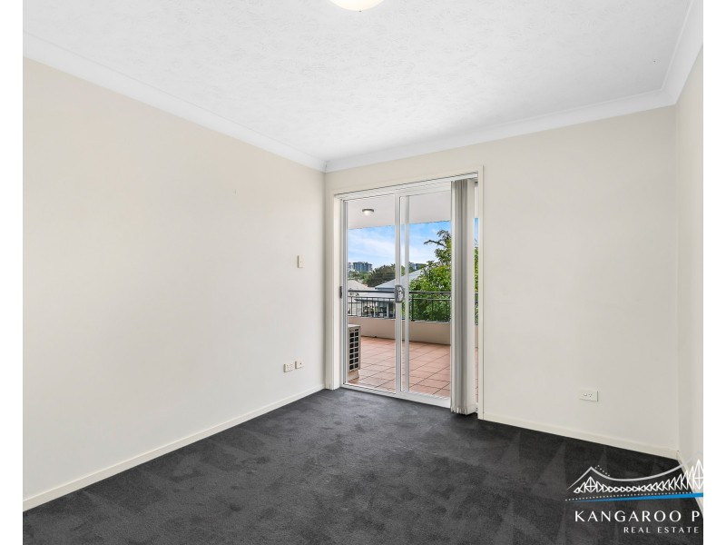 239 Shafston Avenue, Kangaroo Point QLD 4169