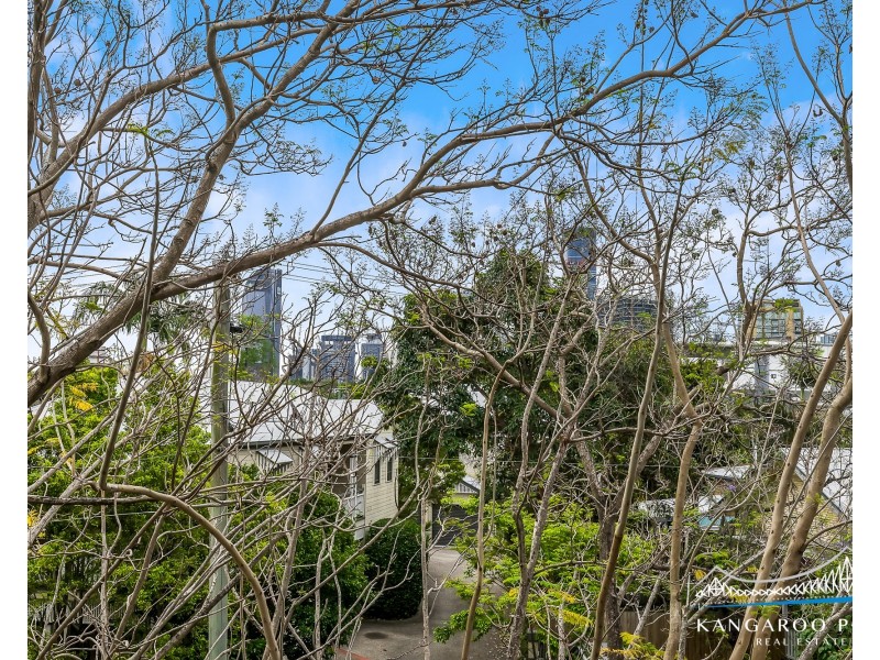 239 Shafston Avenue, Kangaroo Point QLD 4169