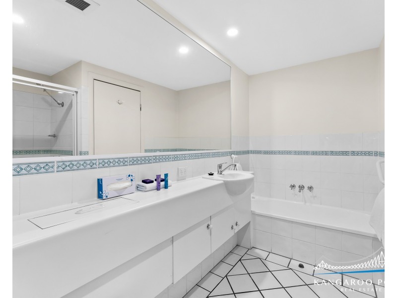 3010/56 Wharf Street, Kangaroo Point QLD 4169