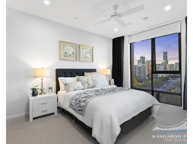 801/9 Lambert Street, Kangaroo Point QLD 4169