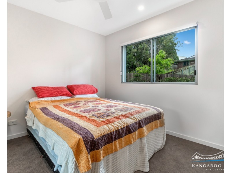 13 Fenton Street, Fairfield QLD 4103