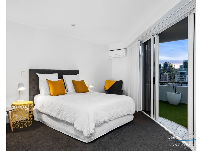 57 Lambert Street, Kangaroo Point QLD 4169