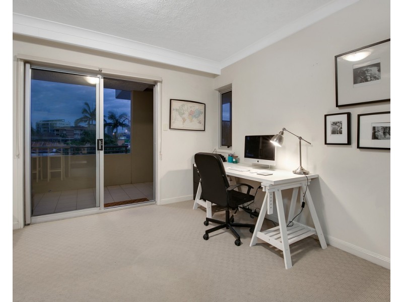 19 Thorn Street, Kangaroo Point QLD 4169