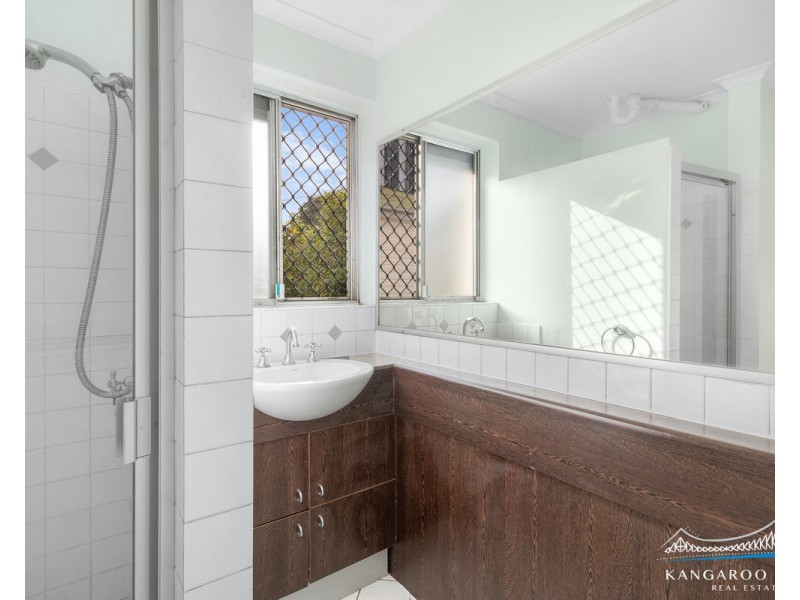 83 Linton Street, Kangaroo Point QLD 4169