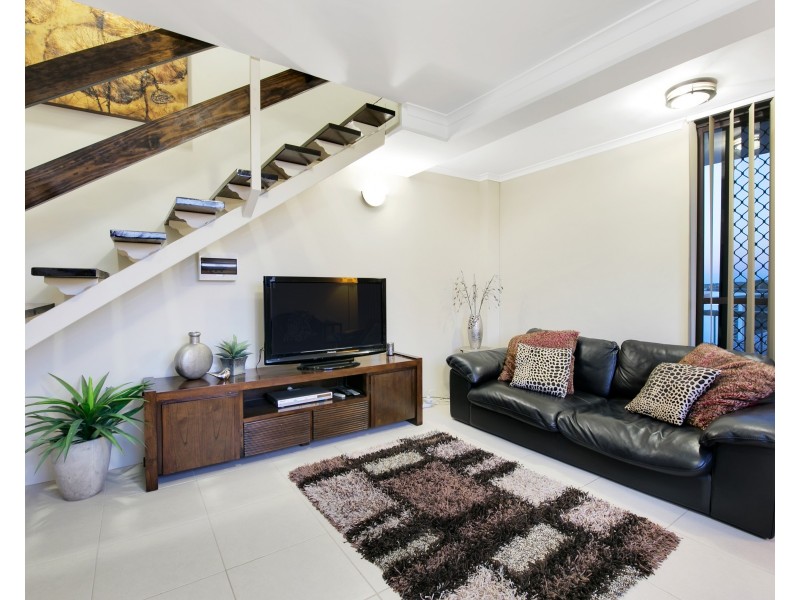 4/62 Bromley Street, Kangaroo Point QLD 4169