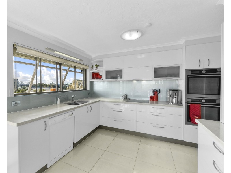 89 Thorn Street, Kangaroo Point QLD 4169