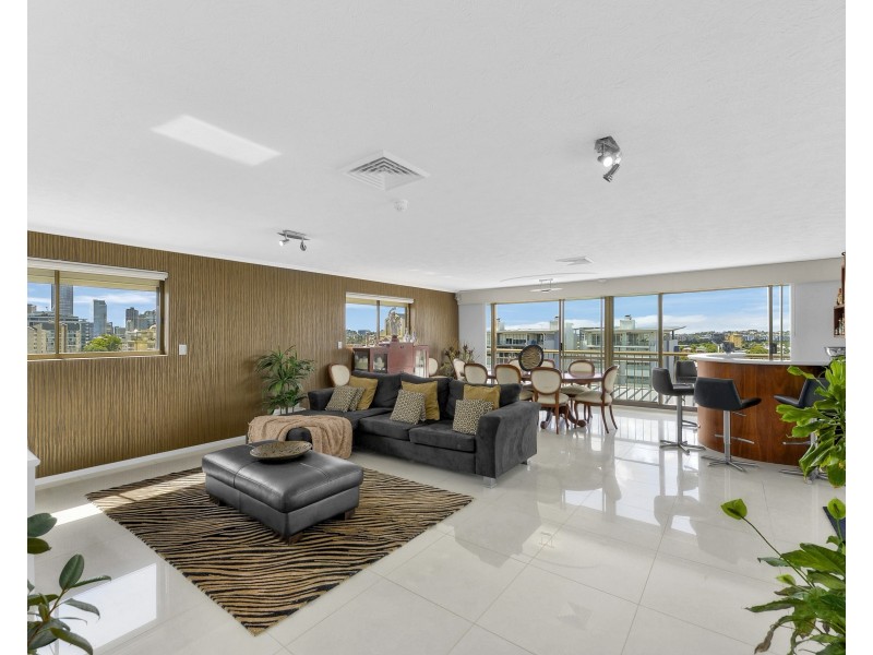 89 Thorn Street, Kangaroo Point QLD 4169