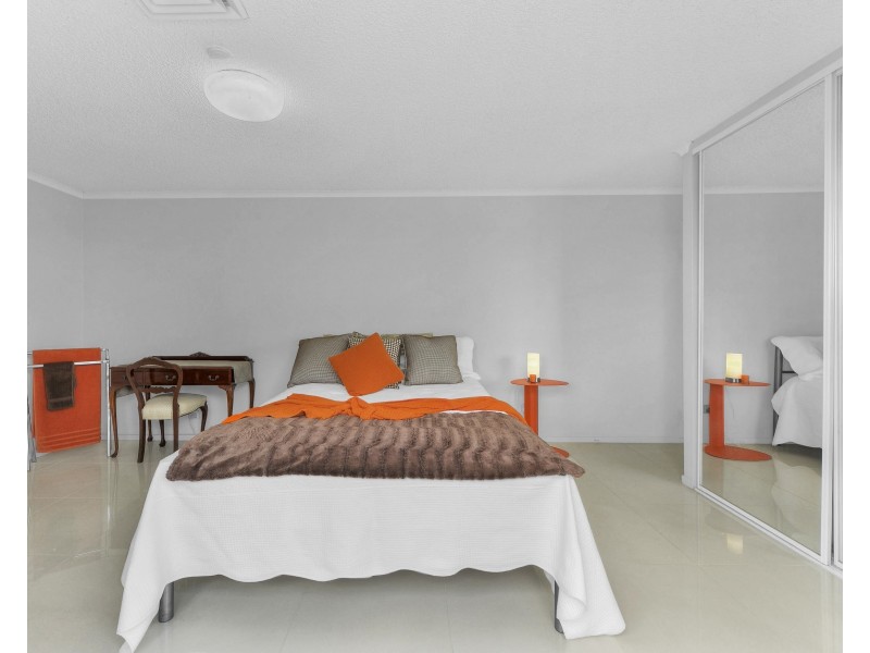 89 Thorn Street, Kangaroo Point QLD 4169