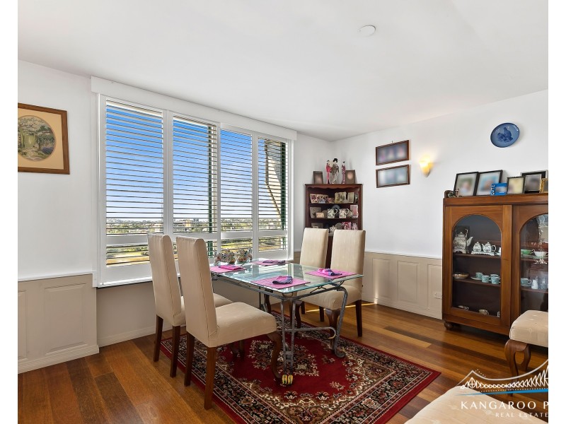 28/10 Park Avenue, Kangaroo Point QLD 4169