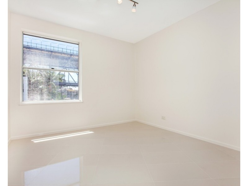 123 Main Street, Kangaroo Point QLD 4169