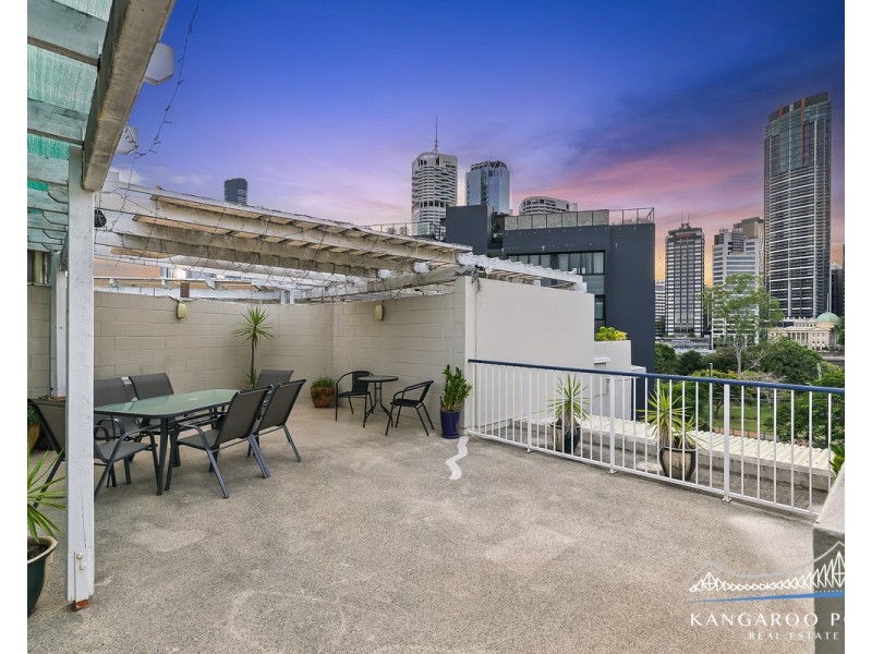 18/123 Main Street, Kangaroo Point QLD 4169
