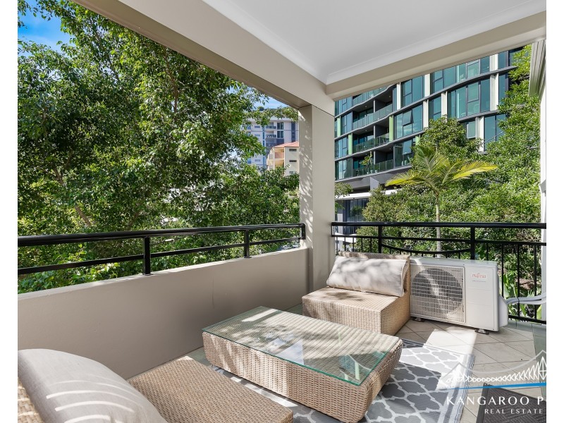 39 Cairns Street, Kangaroo Point QLD 4169