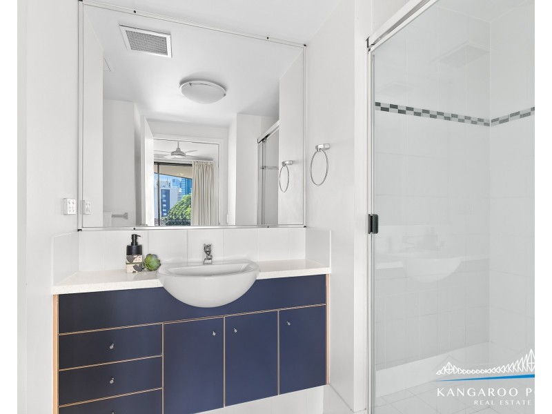 57/15 Goodwin Street, Kangaroo Point QLD 4169