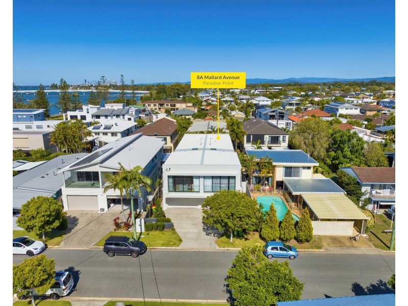8A Mallard Street, Paradise Point QLD 4216