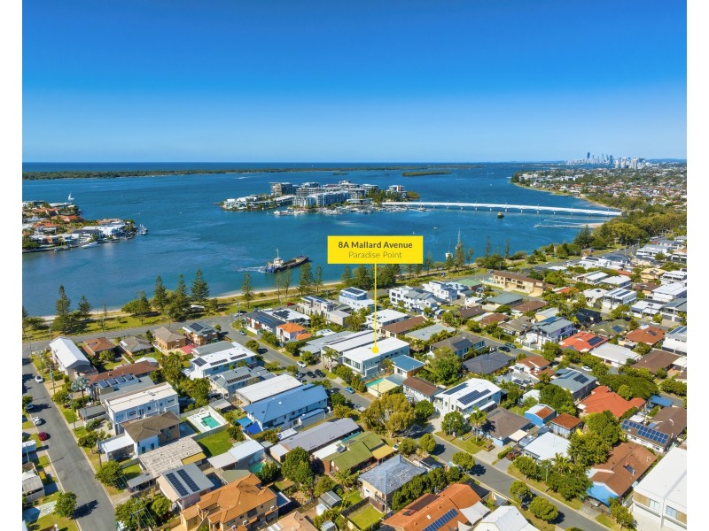8A Mallard Street, Paradise Point QLD 4216