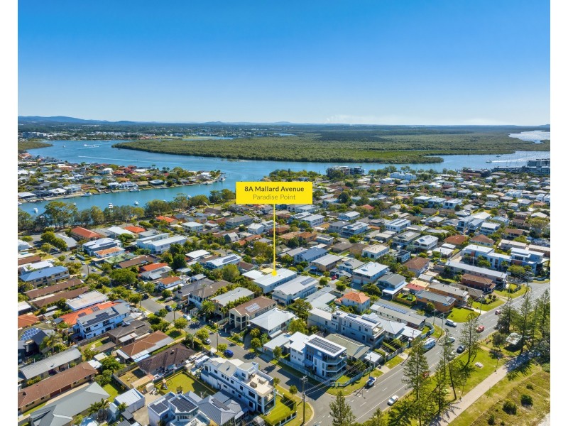 8A Mallard Street, Paradise Point QLD 4216