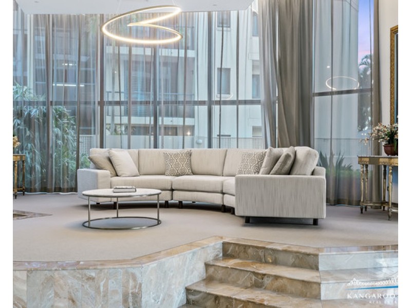 8 Goodwin Street, Kangaroo Point QLD 4169