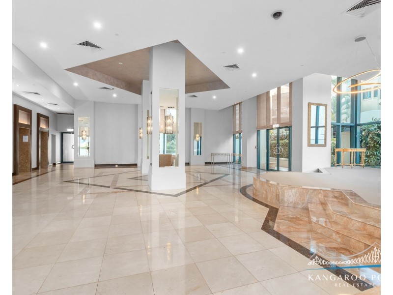 8 Goodwin Street, Kangaroo Point QLD 4169