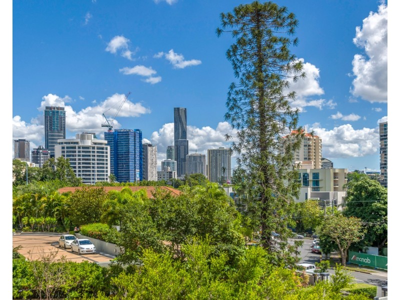 45 Lambert Street, Kangaroo Point QLD 4169