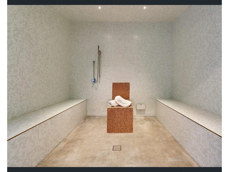 25 Shafston Avenue, Kangaroo Point QLD 4169