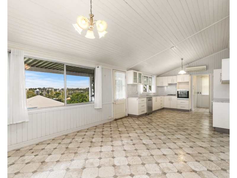 31 Dornoch Terrace, West End QLD 4101