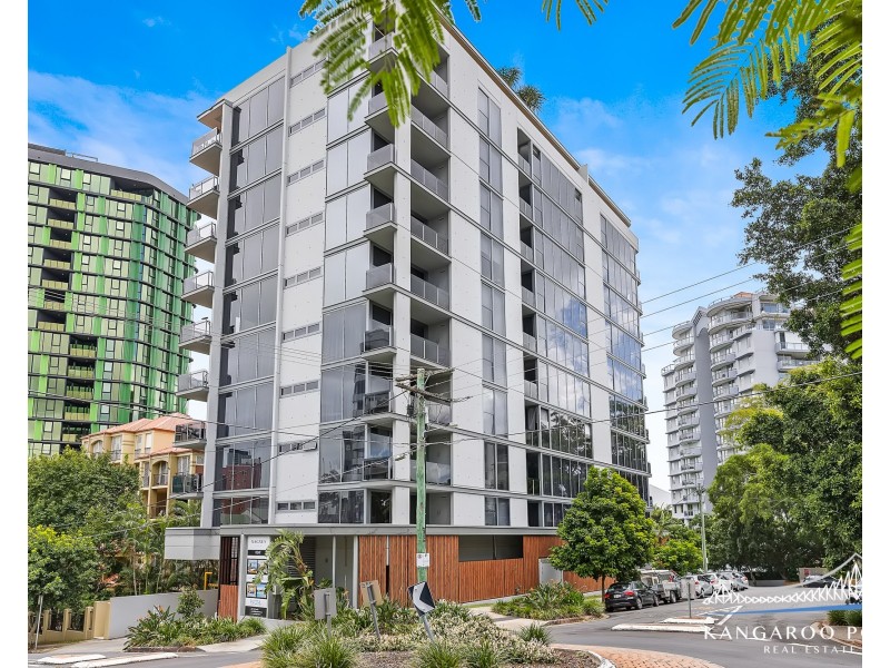 66 Lambert Street, Kangaroo Point QLD 4169