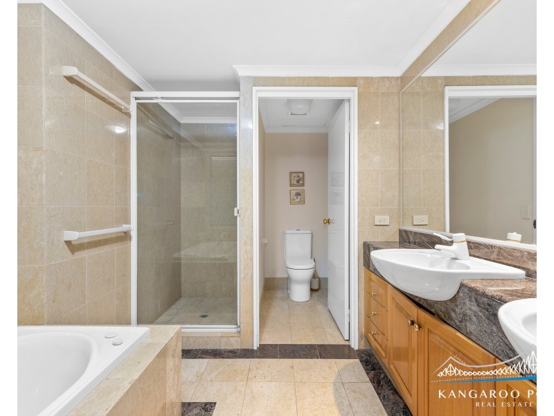 8 Goodwin Street, Kangaroo Point QLD 4169