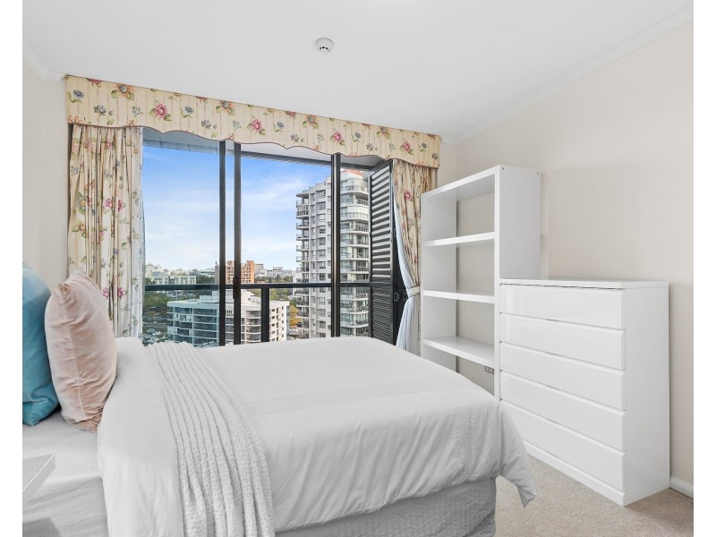 8 Goodwin Street, Kangaroo Point QLD 4169