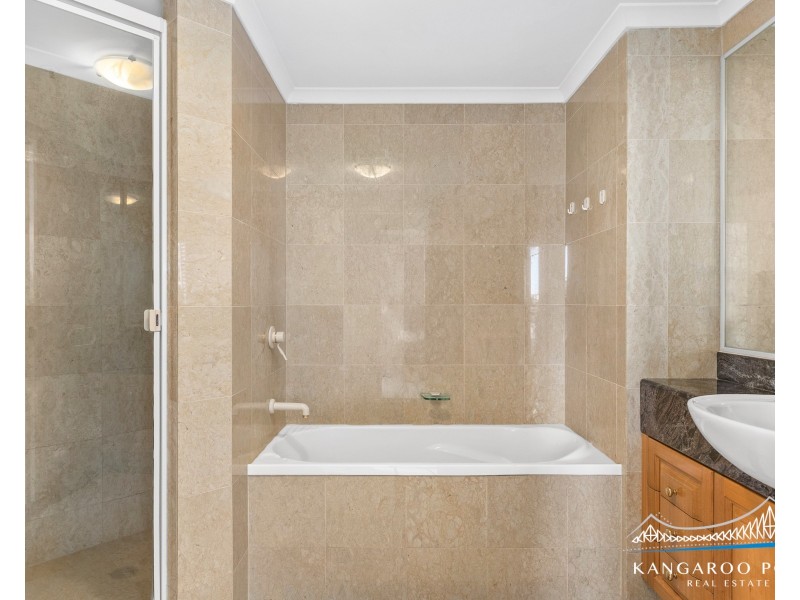 8 Goodwin Street, Kangaroo Point QLD 4169