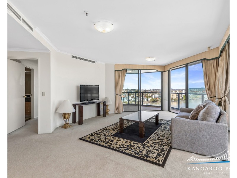8 Goodwin Street, Kangaroo Point QLD 4169