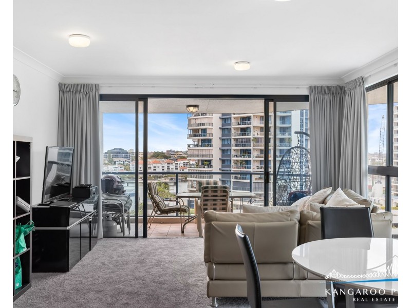 45/45 Deakin Street, Kangaroo Point QLD 4169