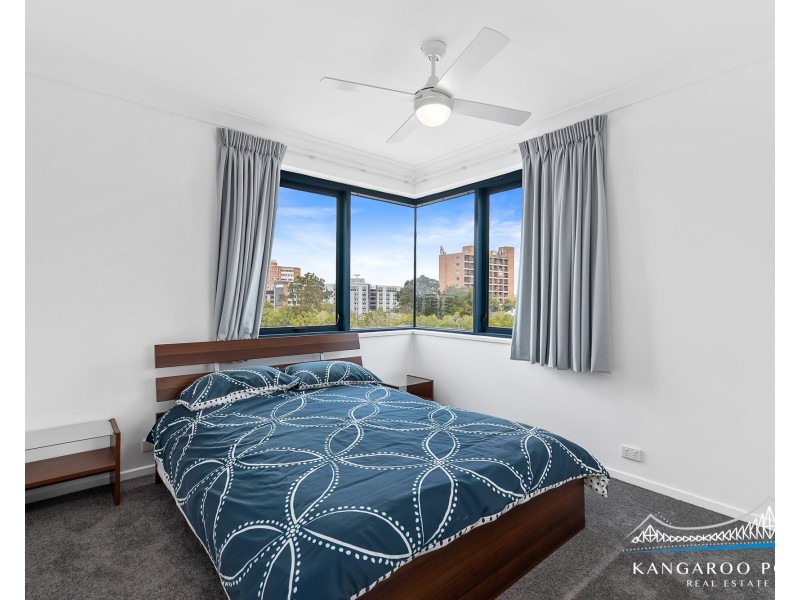 45/45 Deakin Street, Kangaroo Point QLD 4169